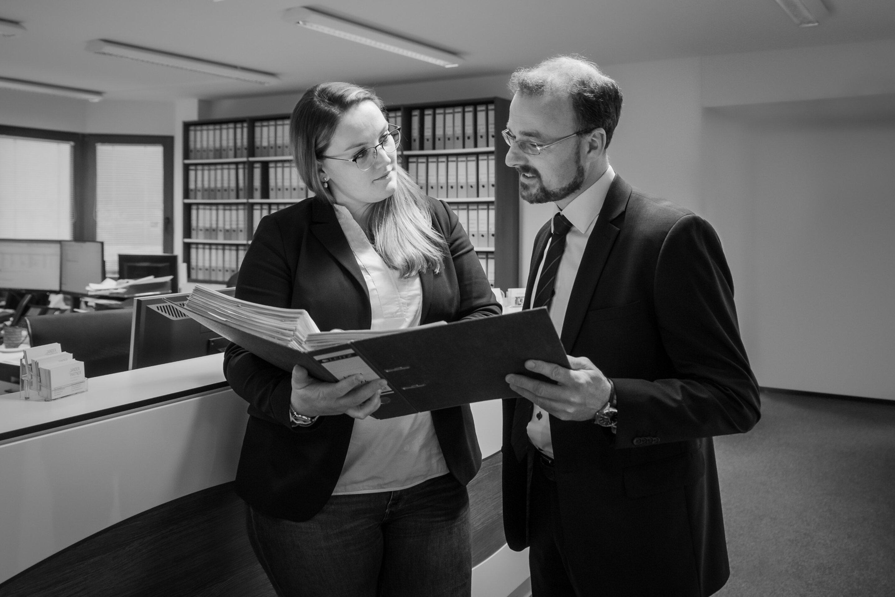 Victoria Mollenhauer und Dr. Güttler